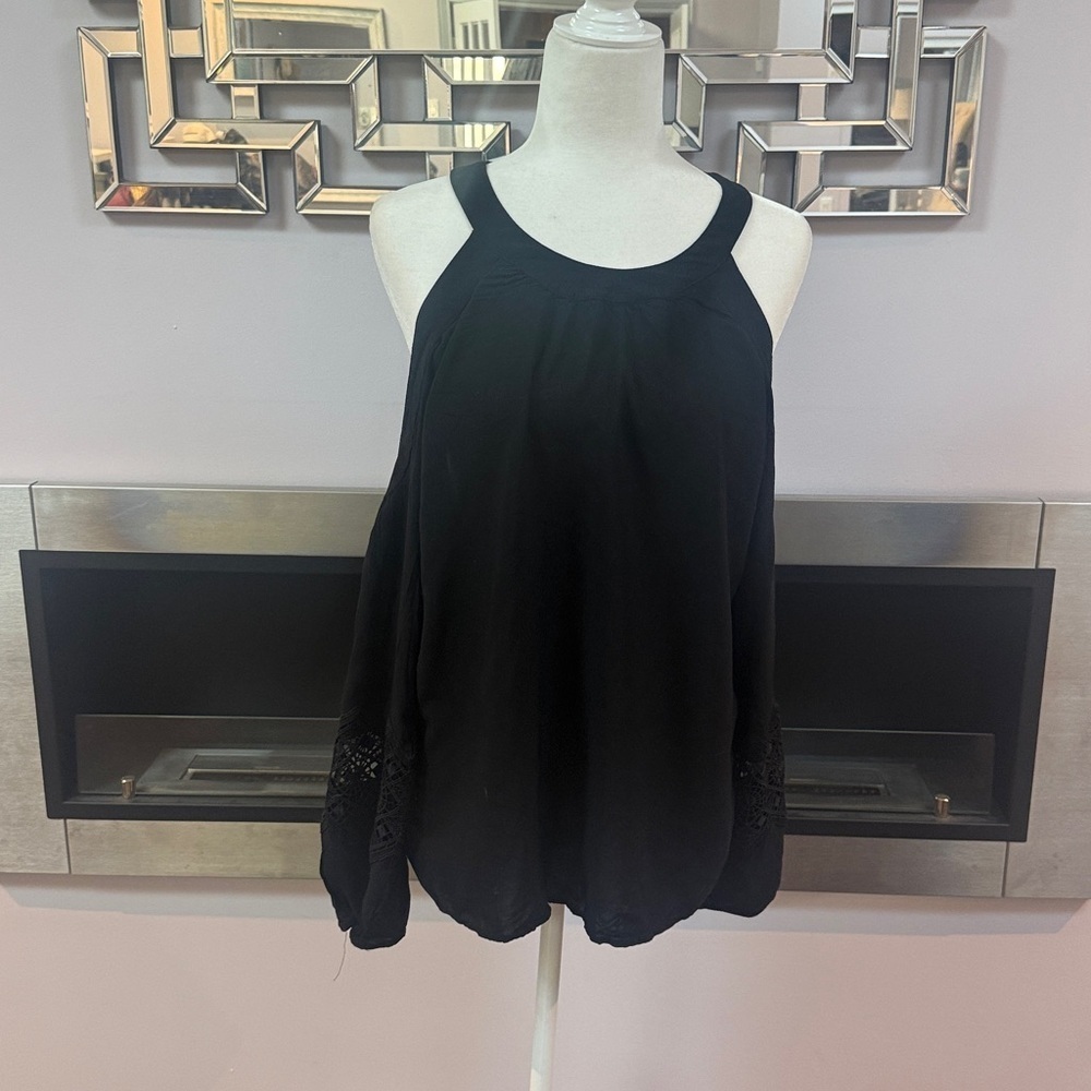 Express Women’s black Top Blouse Cold-Shoulder Embroidered Size M